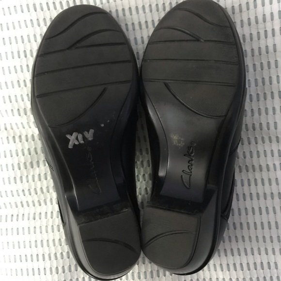 Black Clarks Bendables Slip-Ons - Picture 4 of 7